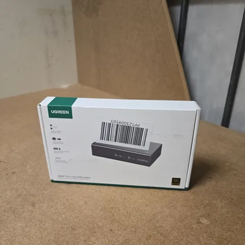 BOX OF APPROXIMATELY 10 ASSORTED ITEMS INCLUDING HDMI 2 IN 1 OUT KVM SWITCH , WAUY CHIC ELECTRIC HAIR BRUSH AND SEENDA KEYBOARD