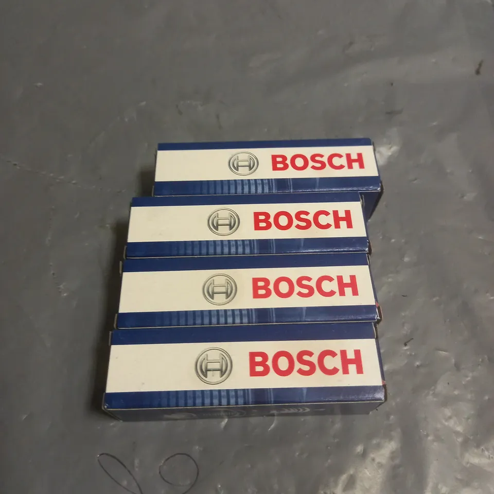 SET OF 4 BOSCH SPARK PLUGS 