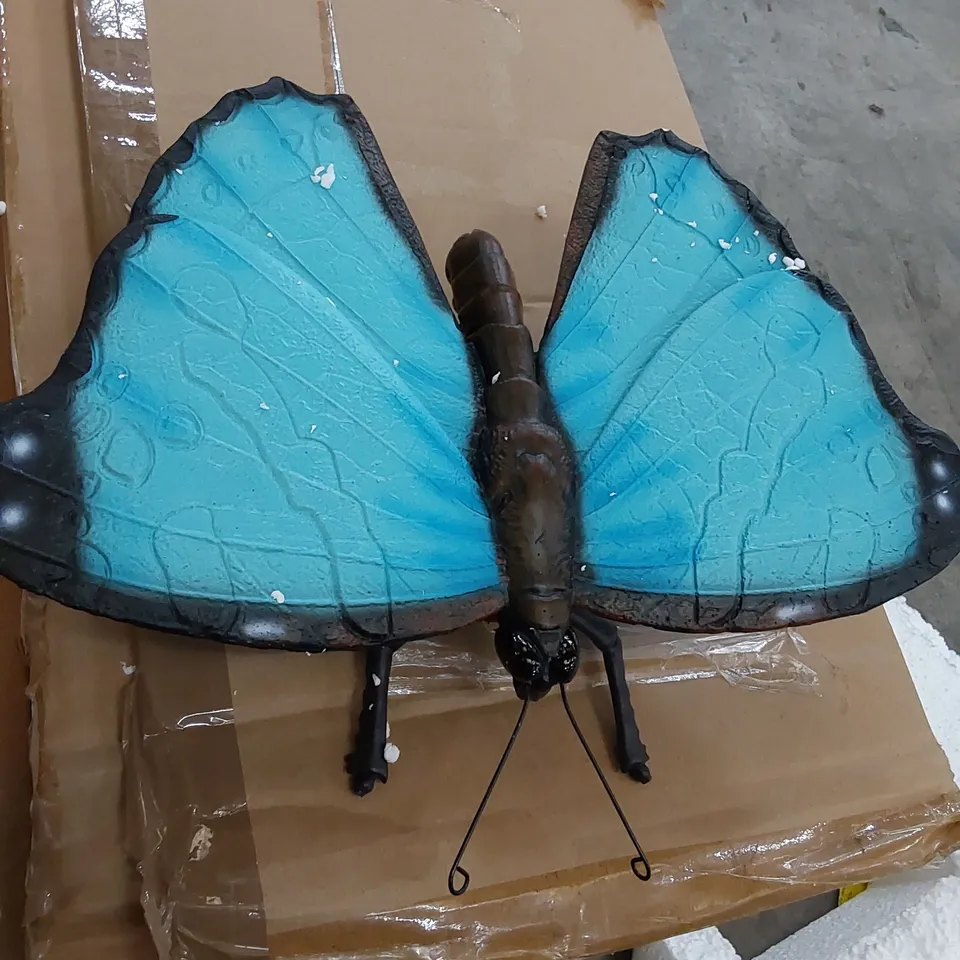 BOXED BUTTERFLY WALL DECORATION