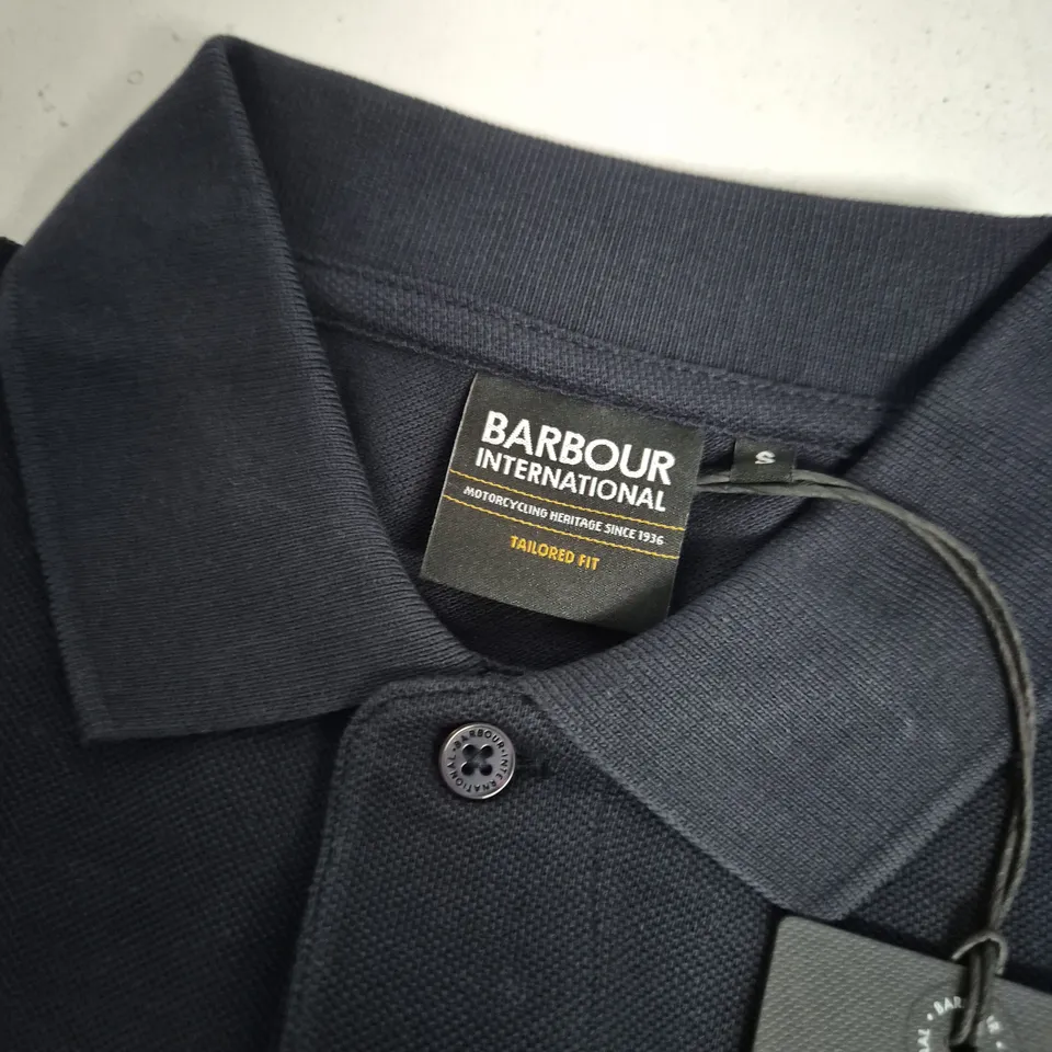 BARBOUR INTERNATIONAL NAVY POLO SHIRT – POLOSHIRT, TAILORED FIT, SIZE S