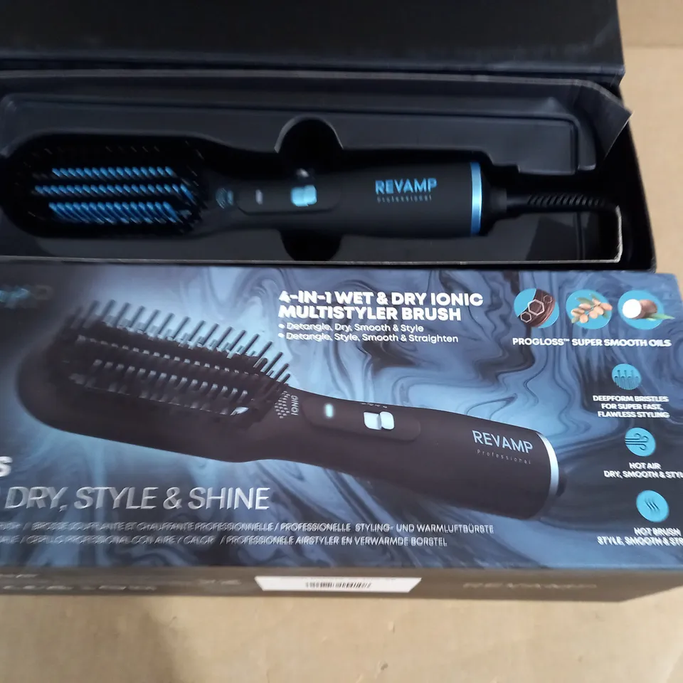 REVAMP PROGLOSS DEEPFORM DRY, STYLE & SHINE HOT STRAIGHTENING AIR BRUSH RRP £100