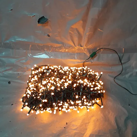 1000 WARM WHITE GLOW WORM CHRISTMAS LIGHTS