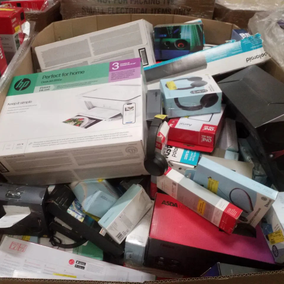 PALLET CONTAINING ASSORTED ELECTRICAL RETURNS INCLUDING HP PRINTER, 30W SOUNDBAR, GAMING KEYBOARDS, CD BOOMBOX & SOLAR POWERED SECURITY CAMERA KIT