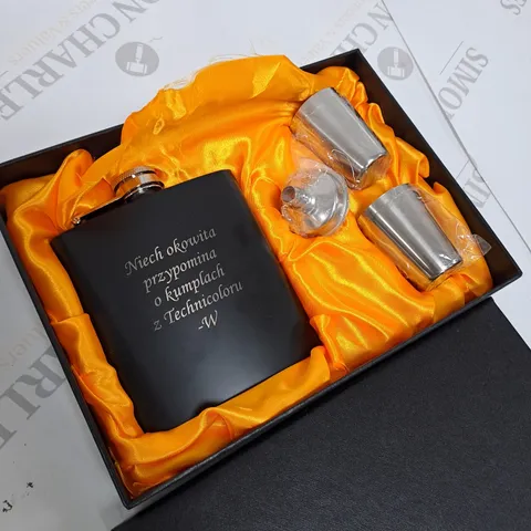 BOXED FLASK & SHOT GLASS SET 