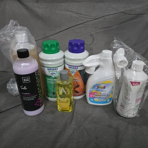 APPROXIMATELY 13 ASSORTED LIQUIDS TO INCLUDE YASS CLEAN DAZZLING DEGREASER, SANSOM WATERLESS WASH & WAX NIKWAX TECHWASH, ETC - COLLECTION ONLY