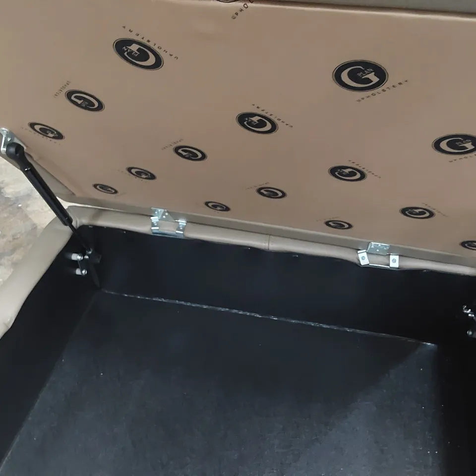 QUALITY BRITISH DESIGNER G PLAN SEATTLE STORAGE FOOTSTOOL CAPRI MUSHROOM LEATHER 