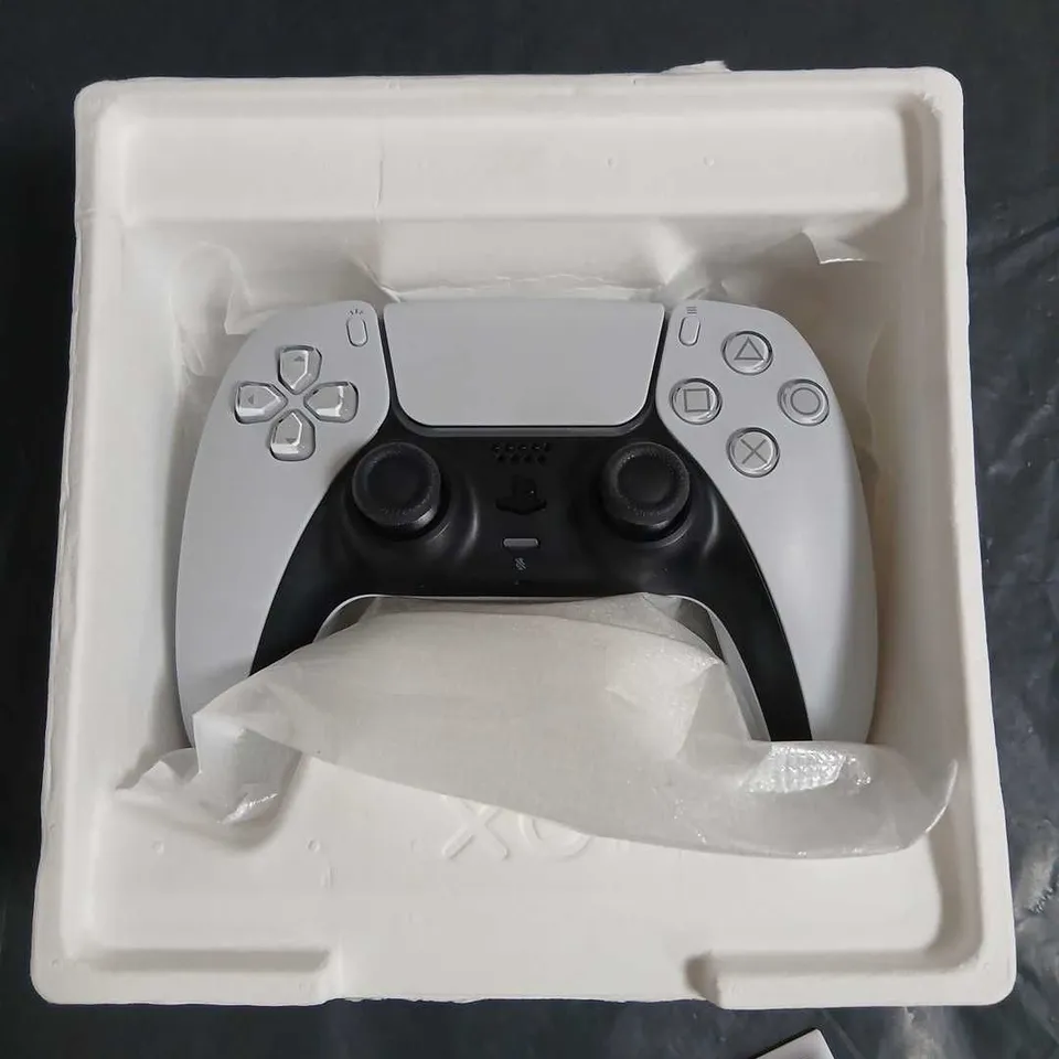 SONY PLAYSTATION 5 DUALSENSE WIRELESS CONTROLLER – BOXED