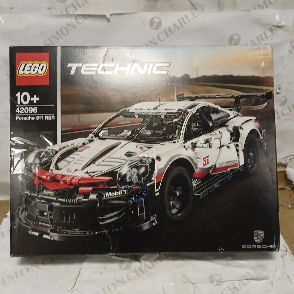 LEGO TECHNIC PORSCHE 911 RSR - SET 42096 RRP £139.99