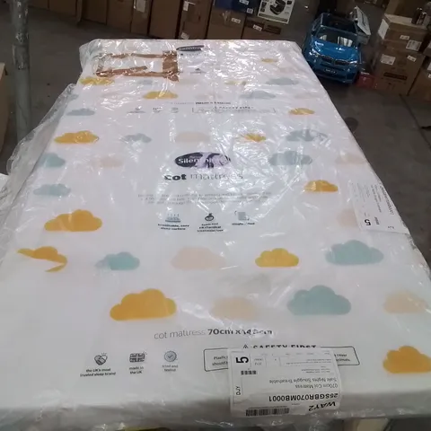 QUALITY BAGGED SILENTNIGHT SAFE NIGHTS SNUGGLE BREATHABLE COT MATTRESS - 70cm