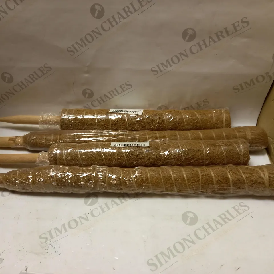 LARGE BOX OF ASSORTED GARDEN PLANT SUPPORTS IN VARIOUS SIZES 