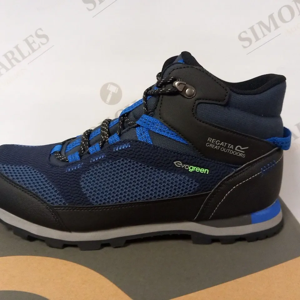 BOXED REGATTA BLACKTHORN EVO NAVY/SKYDIVER SIZE 8