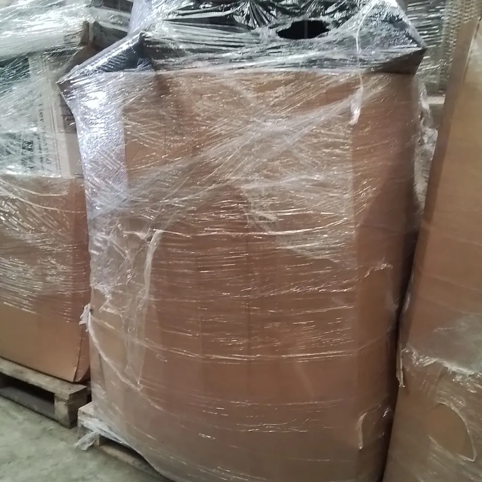 PALLET OF ASSORTED GARDEN PRODUCTS TO INCLUDE;HOSE,BARBECUE PARTS,JERRY BUCKET