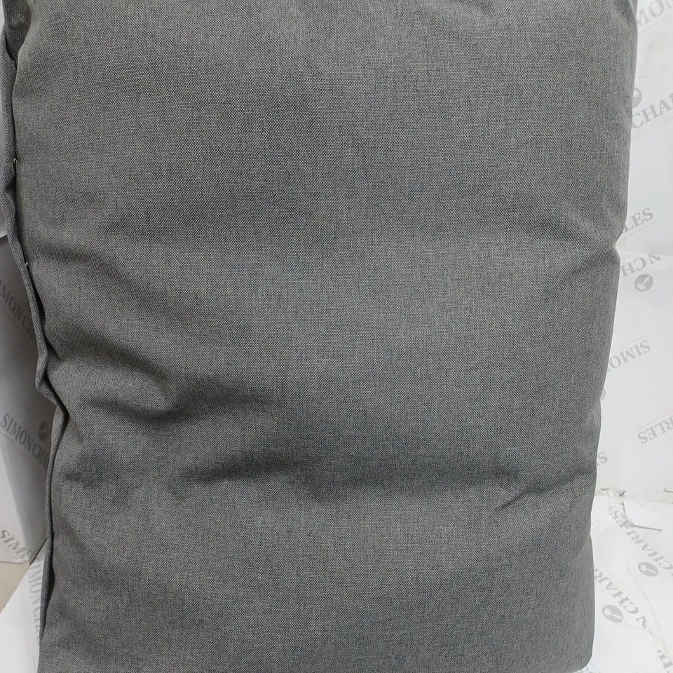 DANISH DESIGN ANTI-BACTERIAL DELUXE DUVET FOR CATS & DOGS LARGE GREY