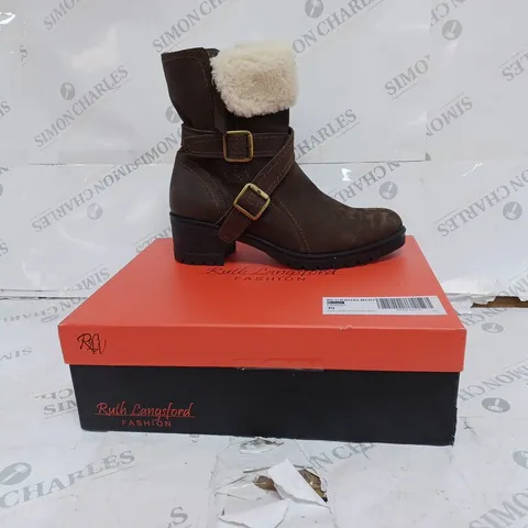 BOXED RUTH LANGSFORD BROWN LEATHER CASUAL BOOTS- SIZE 40