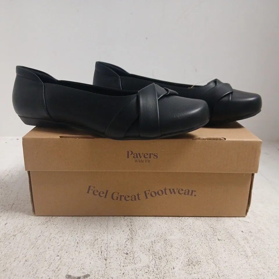 BOXED PAIR OF PAVERS SLIP ON SHOES IN BLACK SIZE UK 7