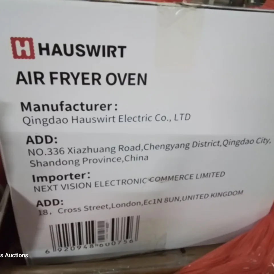 PALLET OF ASSORTED ITEMS TO INCLUDE, GAMING DESK, INFLATABLE MATTRESS, AIR FRYER OVEN, OFFICE CHAIR.