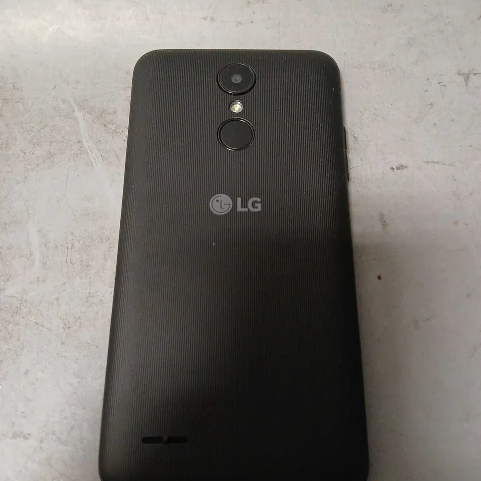 LG MOBILE PHONE IN BLACK