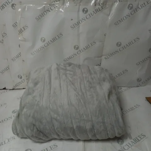 COZEE HOME HEATED BLANKET IN LIGHT GREY