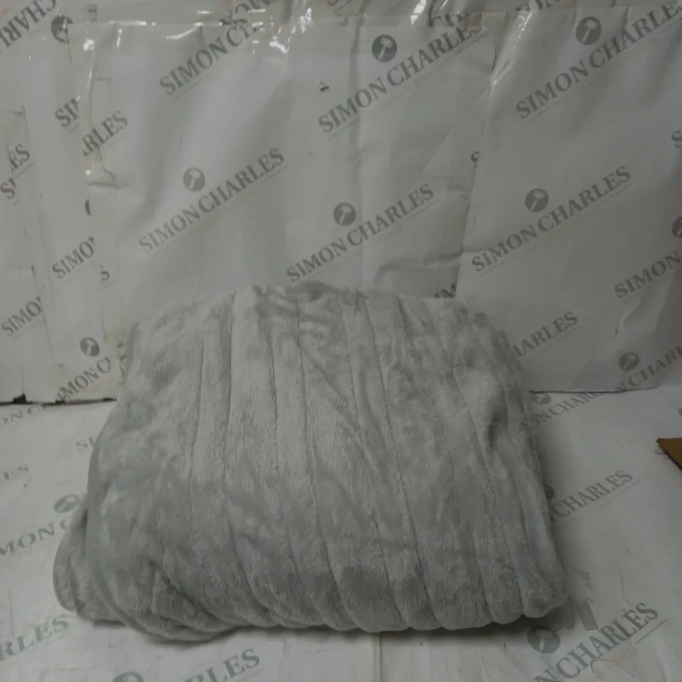 COZEE HOME HEATED BLANKET IN LIGHT GREY