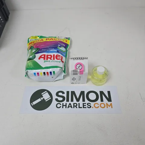 TOTE OF ASSORTED CLEANING PRODUCTS TO INLUCDE; AIREL 3 IN 1 PODS, WASHING UP LIQUID, LEMION DIFFUSER. 