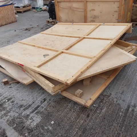  WOODEN SHIPPING CRATE CARCASS/PARTS