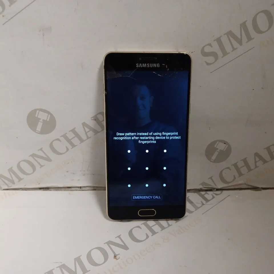 SAMSUNG GALAXY A5 MOBILE PHONE SM-A510F 