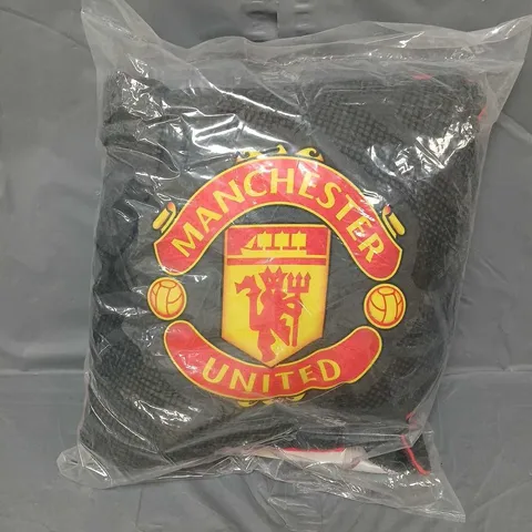 MANCHESTER UNITED CUSHION IN BLACK/RED