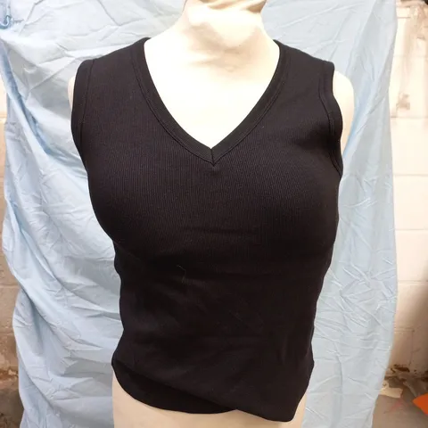 UNIQLO WOMEN'S V-NECK BRA TOP IN BLACK SIZE 9