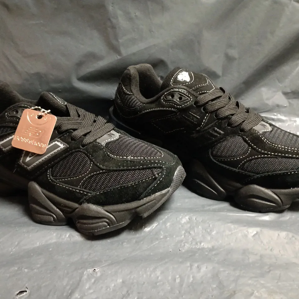 PAIR OF NEW BALANCE 9060 TRAINERS IN BLACK SIZE UK 5.5