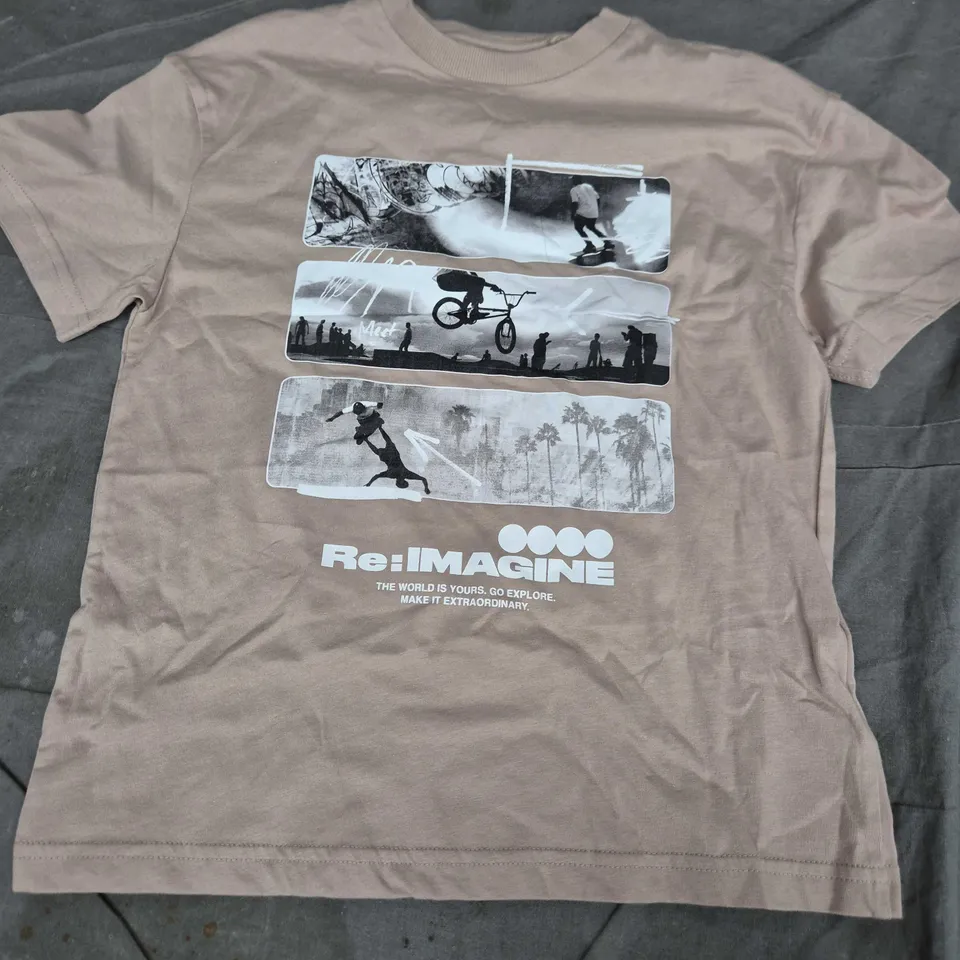 F&F KIDS T-SHIRT & JOGGERS SET – BEIGE RE:IMAGINE GRAPHIC TEE UK 7-8Y + JOGGERS UK 6-7Y (2 PIECES)