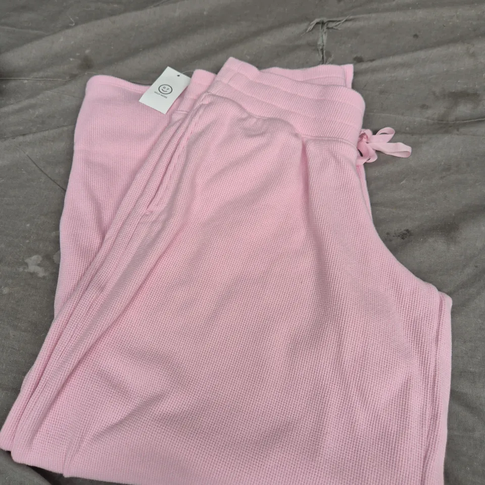 GILLY HICKS SHORTS - PINK - SIZE SMALL