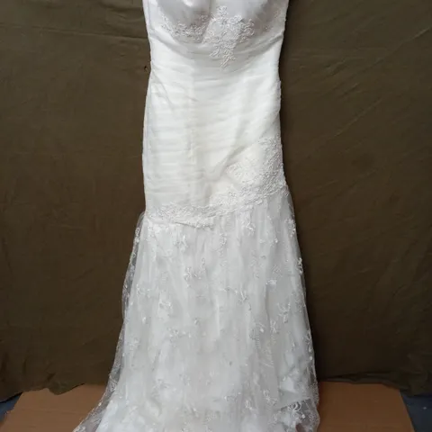 NET OVERLAY EMBELLISHED IVORY WEDDING DRESS - SIZE UNSPECIIFED