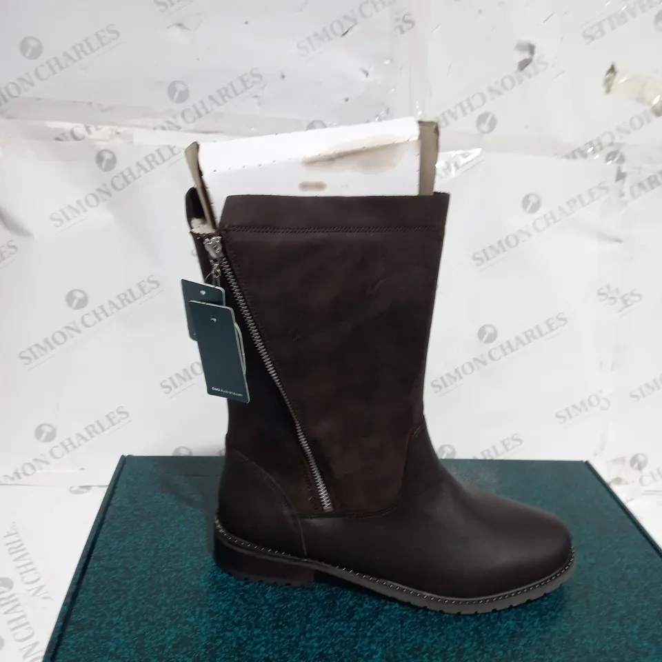 EMU AUSTRALIA YANCOAL LEATHER BOOT - BROWN SIZE 9