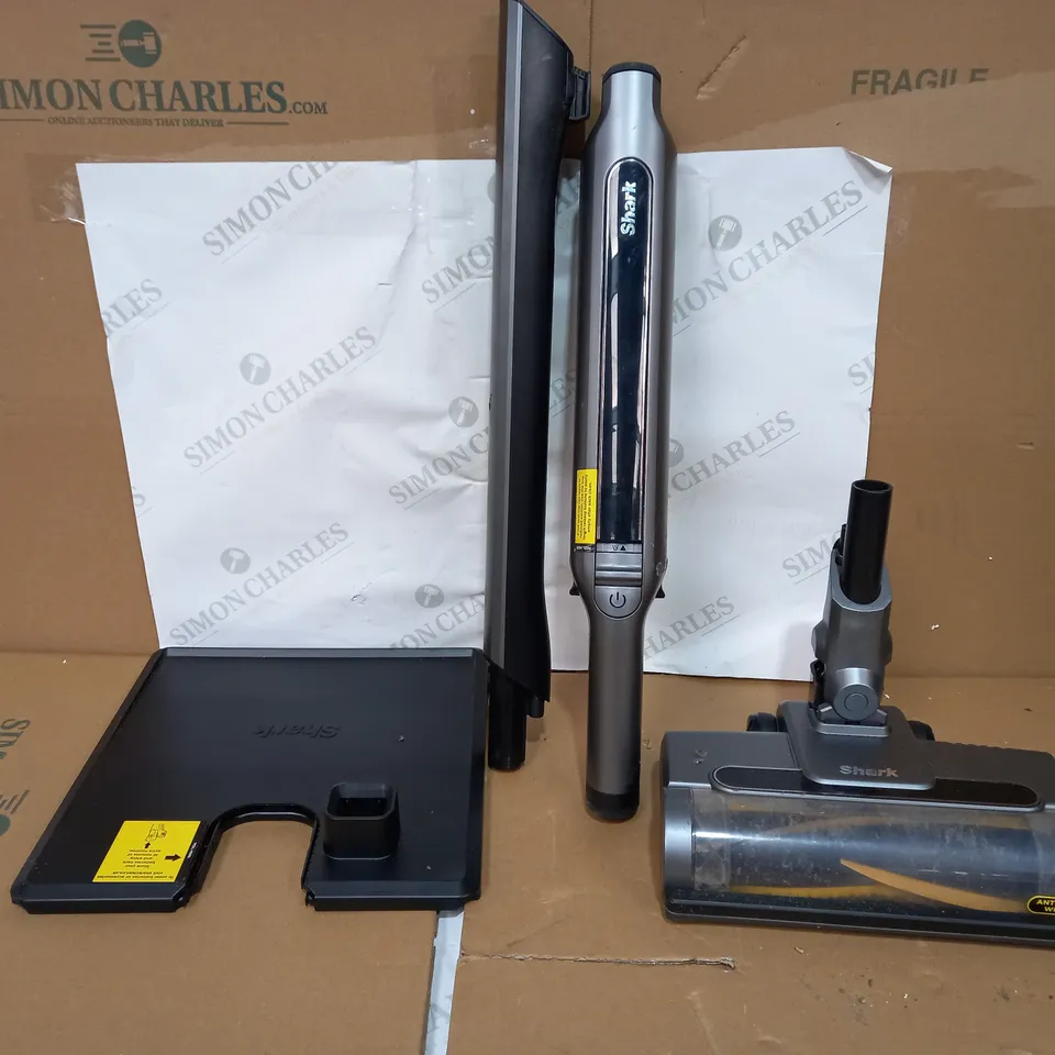 SHARK STRATOS ANTI HAIR WRAP PET PRO VACUUM CLEANER