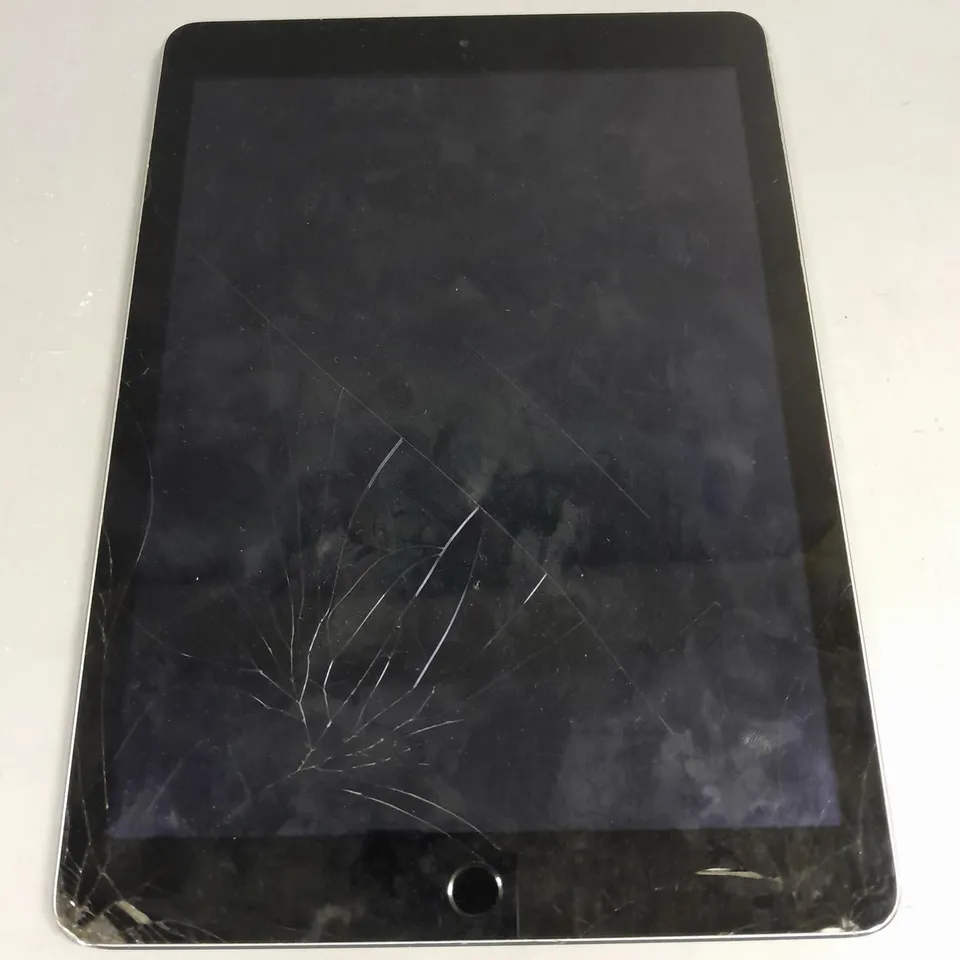 APPLE IPAD 5TH GEN MODEL A1822