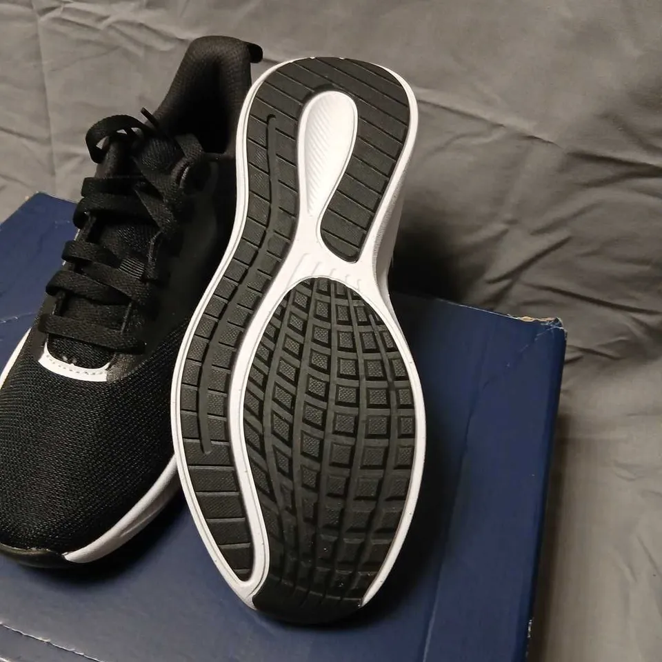 REEBOK RUNNER 2.5 UNISEX RUNNING SHOES – BLACK SIZE 3,5