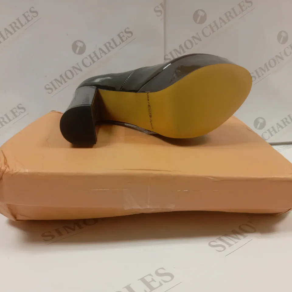 BOXED PAIR OF HIGH HEEL PLATFORM ANKLE STRAP SHOES UK SIZE 5