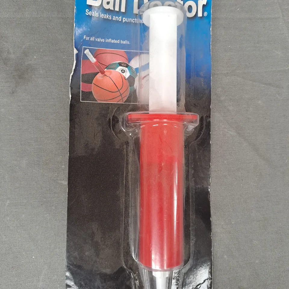 ASSORTMENT OF APPROXIMATELY 5 HOUSEHOLD ITEMS TO INCLUDE MY GARDEN STORIES BUSHY LED OLIVE DECORATIVE TREE, UNIQUE BALL DOCTOR BALL PUMP, ETC - COLLECTION ONLY