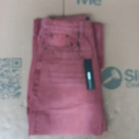 FASHION NOVA SLOW FADE STRAIGHT LEG JEANS IN BURGUNDY SIZE 5