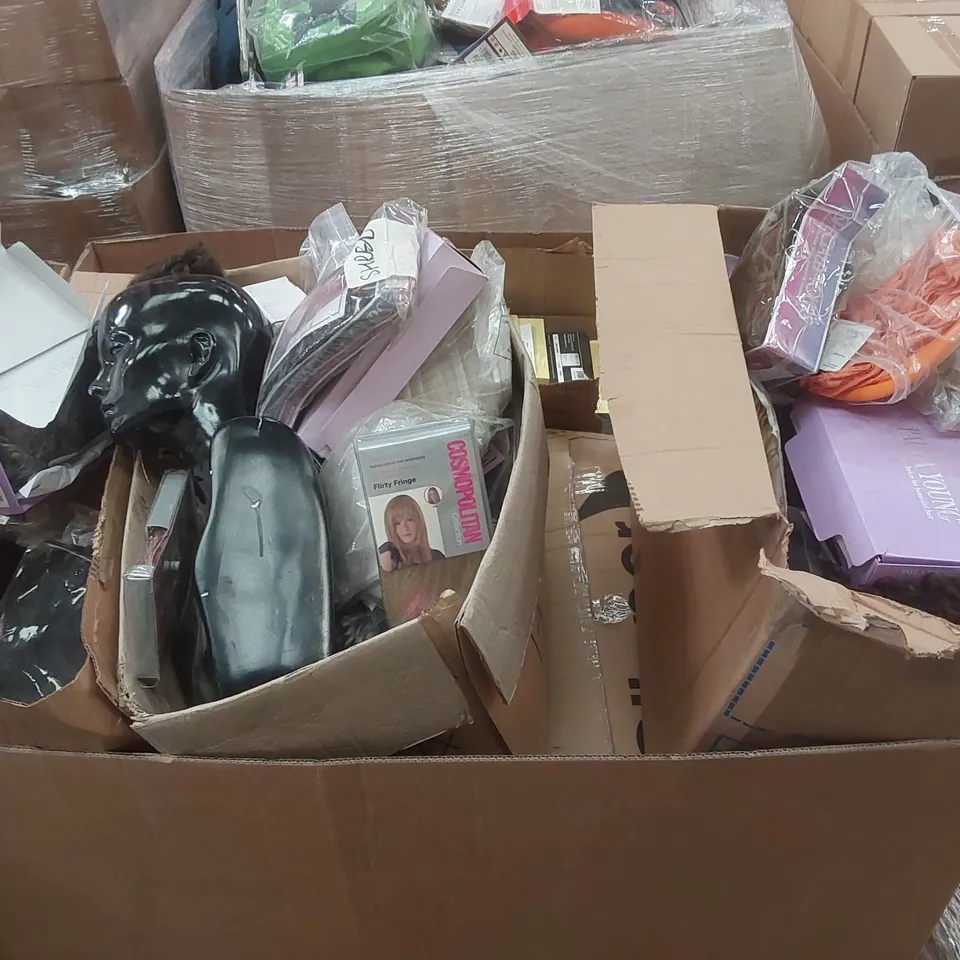 PALLET CONTAINING A VERY LARGE QUANTITY OF WIGS AND RELATED ACCESSORIES ECT