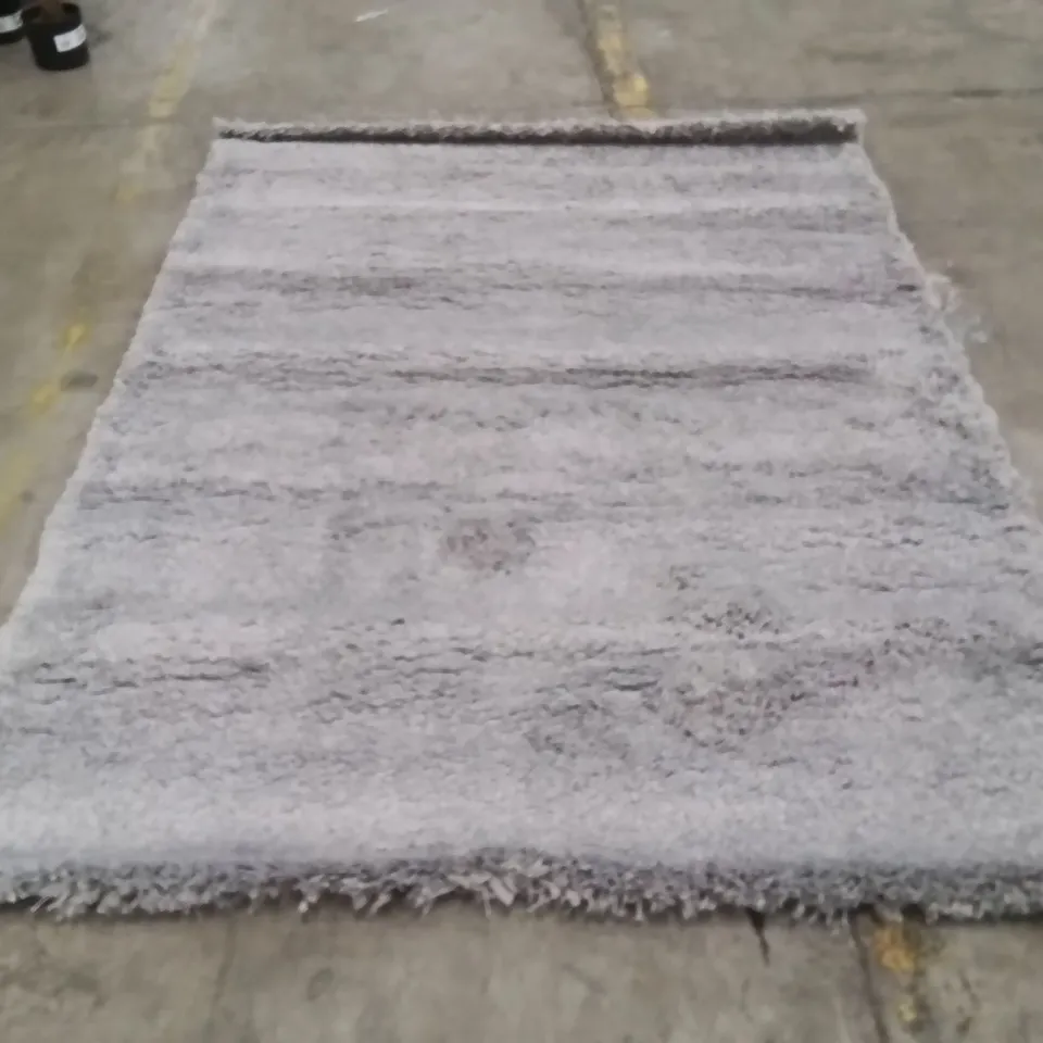 QUALITY DESIGNER AREA RUG - APPROXIMATELY 200X150CM