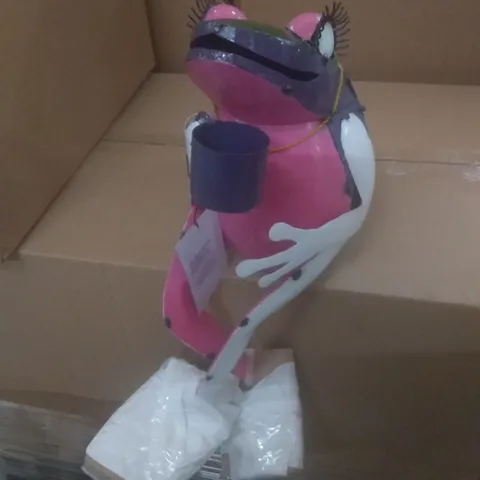 BRAND NEW BOXED TEA SIPPING FROG
