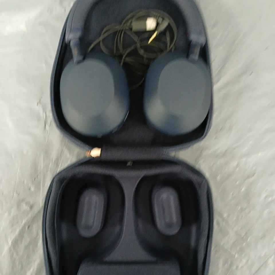 SONY HEADPHONES MAKE AND MODEL UNKNOW 