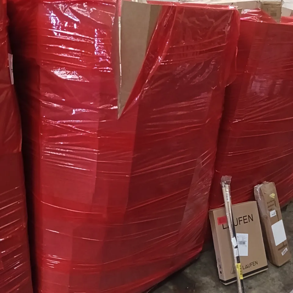 PALLET OF ASSORTED ITEMS INCLUDING - 24'IN FLAT MOP, SNOOKER STICK, TOILET SEAT 