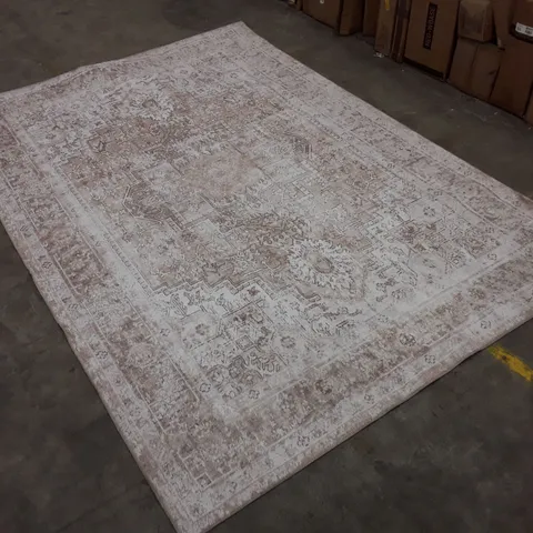 QUALITY DESIGNER AREA RUG APPROXIMATELY 200×290CM