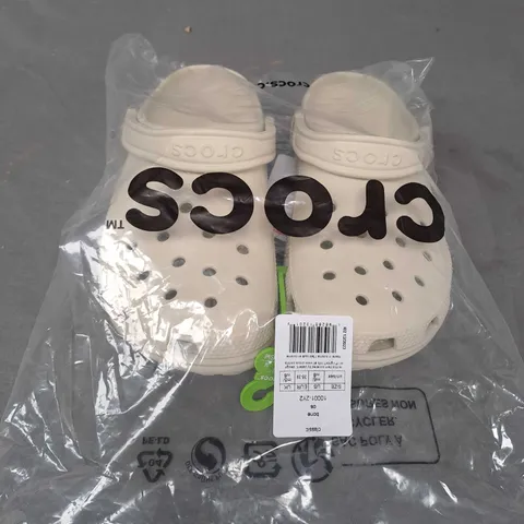 UNISEX CROCS CLASSIC CLOG SIZE 6