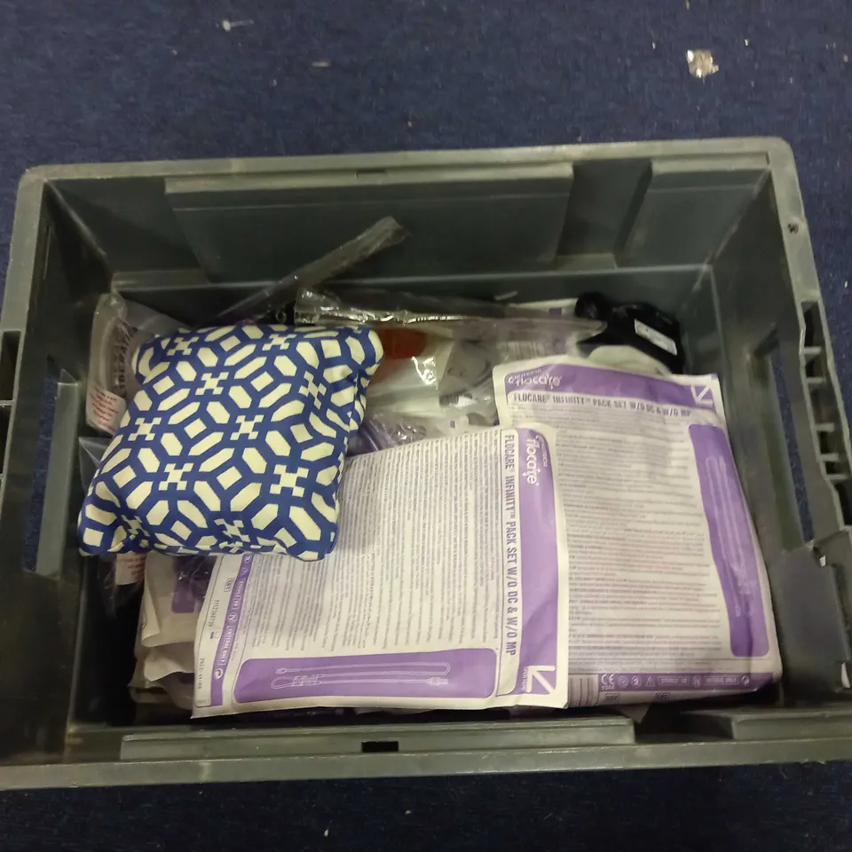 LOT OF ASSORTED HOUSEHOLD GOODS TO INCLUDE HITZONE HEART RATE MONITOR, SCENTED MARKER, AND FLOCARE ETC.