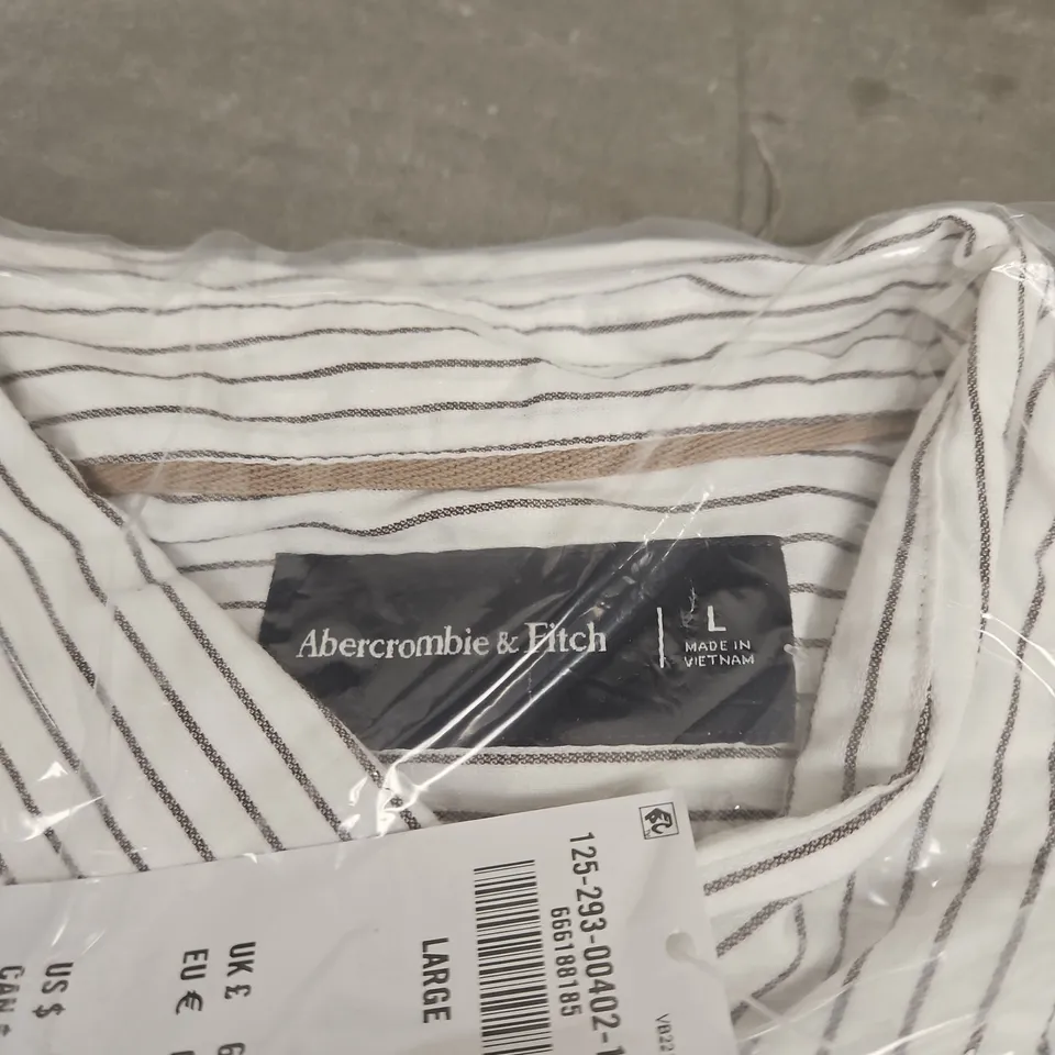 ABERCROMBIE & FITCH MEN'S STRIPED SHIRT – WHITE & NAVY – UK LARGE