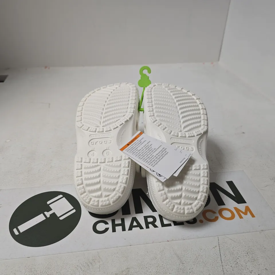 CROCS BAYA WHITE UK M3 W4 UNBOXED