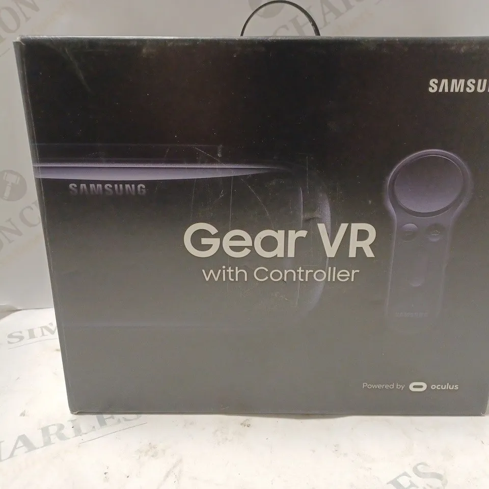 BOXED SAMSUNG GEAR VR WITH CONTROLLER